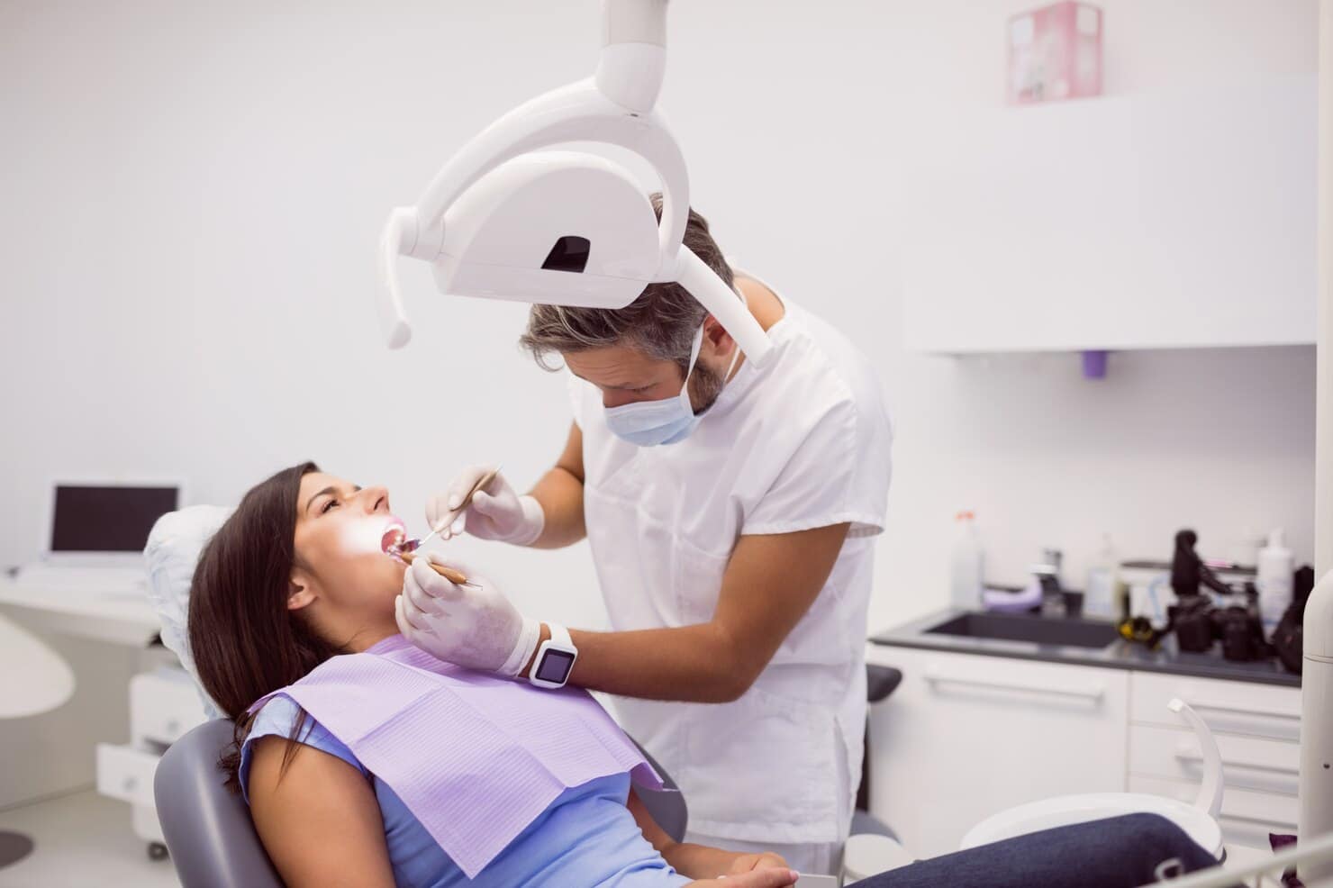 A Guide for Choosing Dental Implants in London Best Suited for You