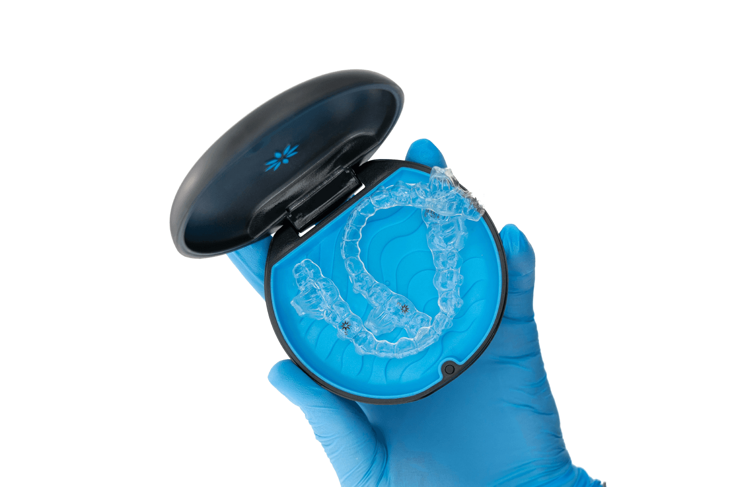 Comparison of Invisalign Lite and Invisalign Full clear aligner trays