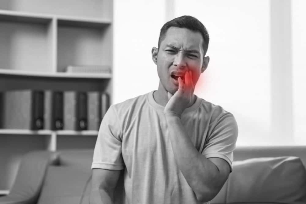 Loose Tooth Filling & Wisdom Tooth Symptoms