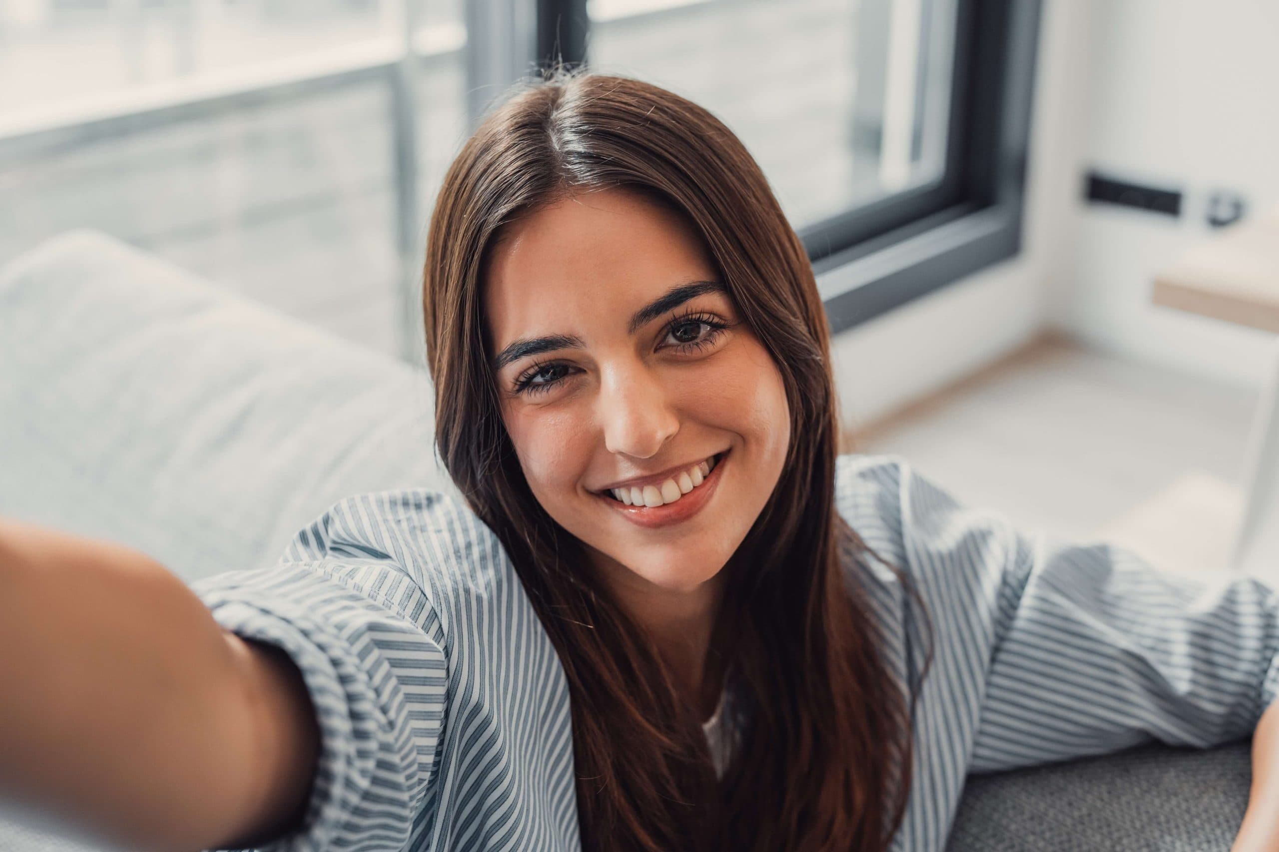 Comparison of different teeth straightening options including braces and aligners